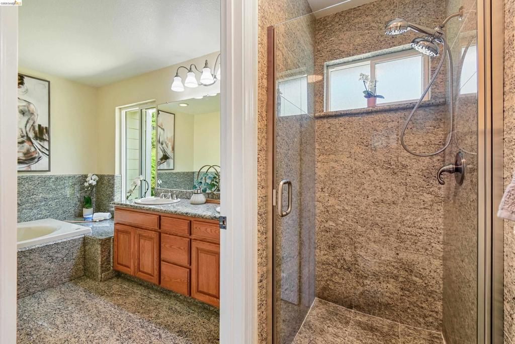 Image 37 of property listing at 4303 Chamberlin Ct, Oakland, CA 94619