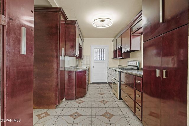 6432 SHIRLEY Avenue, El Paso, TX 79905