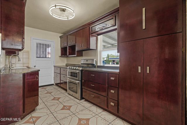 6432 SHIRLEY Avenue, El Paso, TX 79905