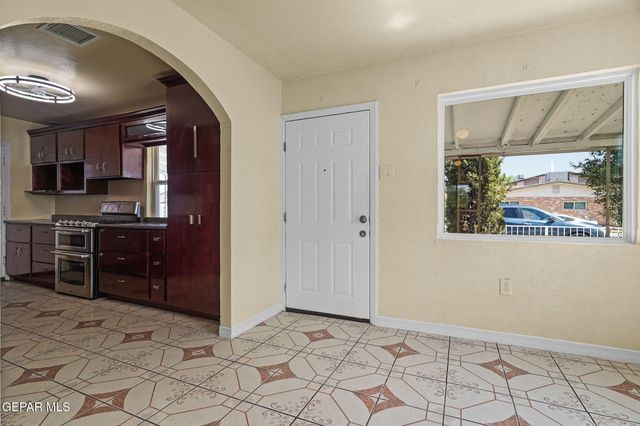 6432 SHIRLEY Avenue, El Paso, TX 79905