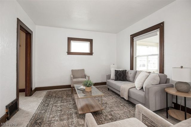 930 E 250th Street, Euclid, OH 44132