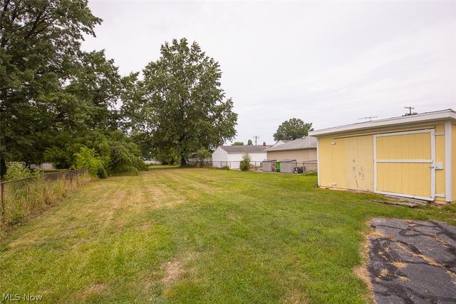 930 E 250th Street, Euclid, OH 44132