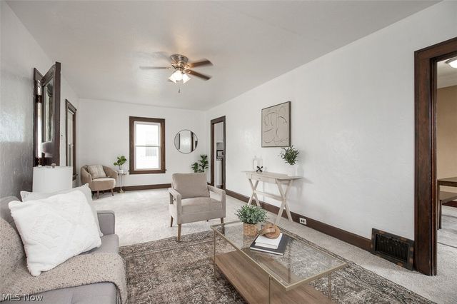 930 E 250th Street, Euclid, OH 44132