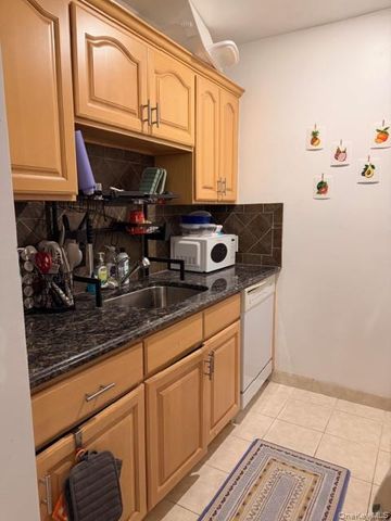 425 Shore Road 3A, Long Beach, NY 11561