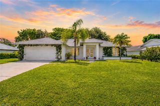 162 Westwood DR, Naples, FL 34110
