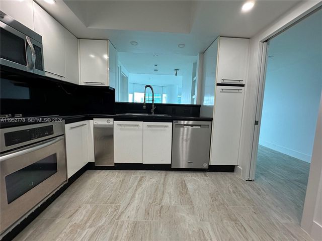 2127 Brickell Ave 1504, Miami, FL 33129