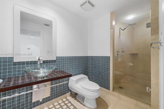 2127 Brickell Ave 1504, Miami, FL 33129