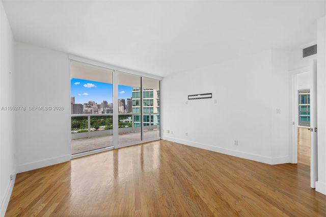 2127 Brickell Ave 1504, Miami, FL 33129