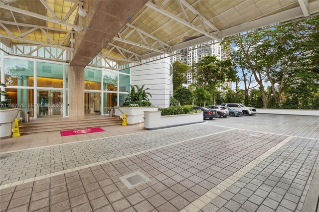 2127 Brickell Ave 1504, Miami, FL 33129
