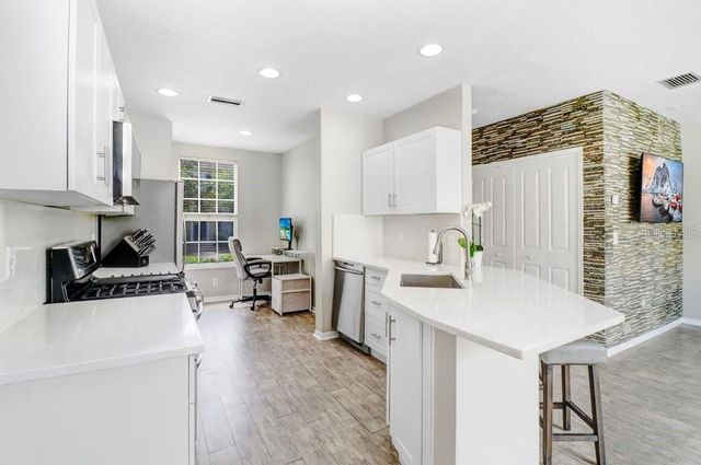 9915 NEW PARKE ROAD, Tampa, FL 33626
