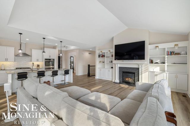 6148 Birchcrest Lane, Commerce Twp, MI 48382