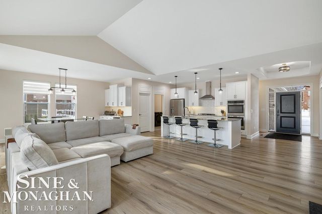 6148 Birchcrest Lane, Commerce Twp, MI 48382