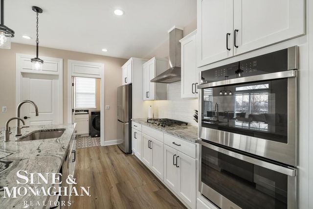 6148 Birchcrest Lane, Commerce Twp, MI 48382