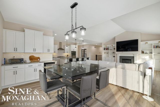 6148 Birchcrest Lane, Commerce Twp, MI 48382