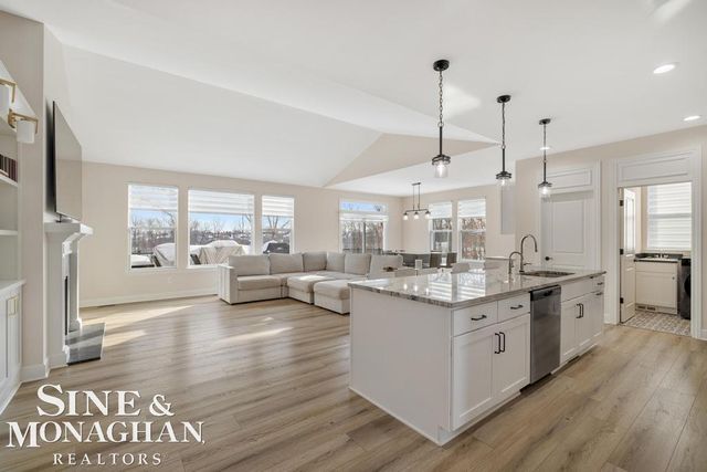 6148 Birchcrest Lane, Commerce Twp, MI 48382