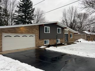 9109 Johnnycake Ridge Road, Mentor, OH 44060