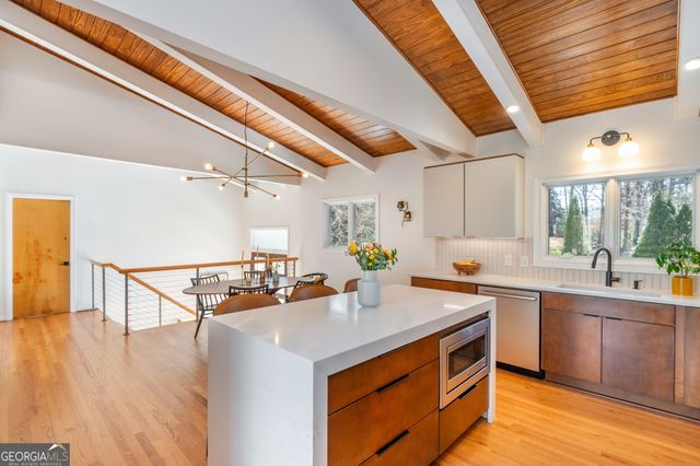 1304 Bernadette Lane NE, Atlanta, GA 30329