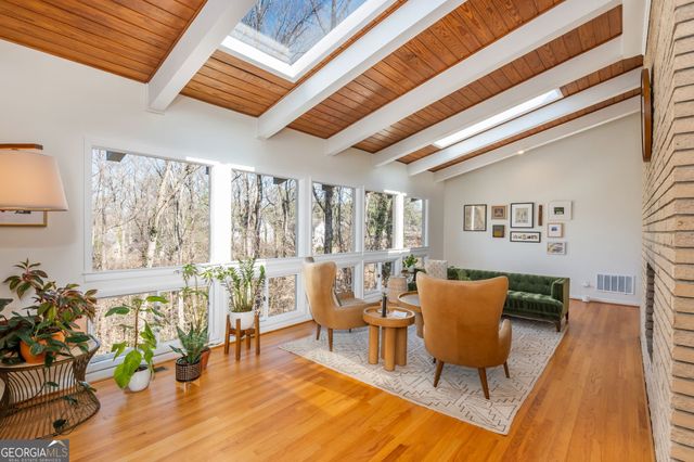 1304 Bernadette Lane NE, Atlanta, GA 30329