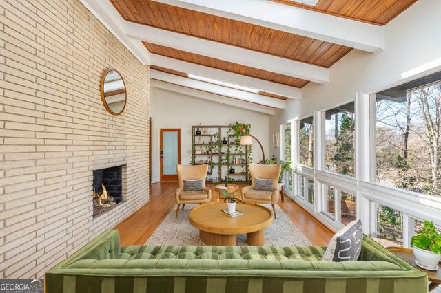 1304 Bernadette Lane NE, Atlanta, GA 30329