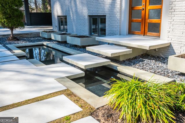 1304 Bernadette Lane NE, Atlanta, GA 30329