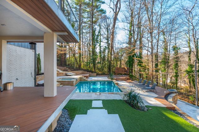 1304 Bernadette Lane NE, Atlanta, GA 30329