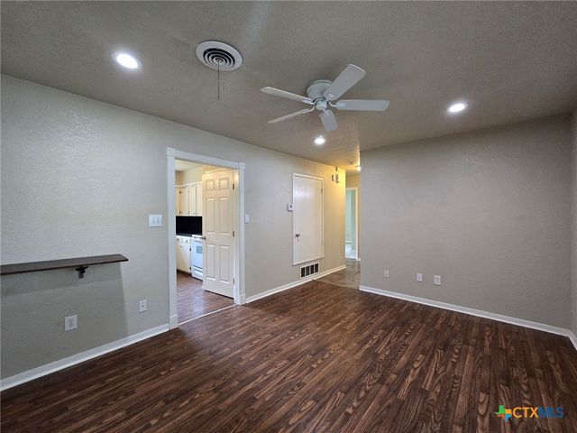 209 Easy Street, Copperas Cove, TX 76522