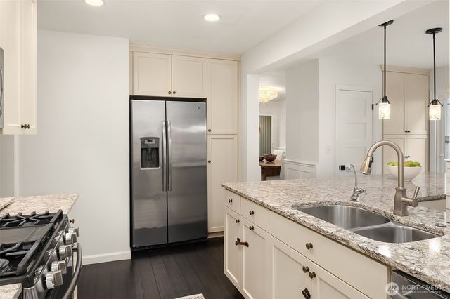 20819 NE 25th Street, Sammamish, WA 98074