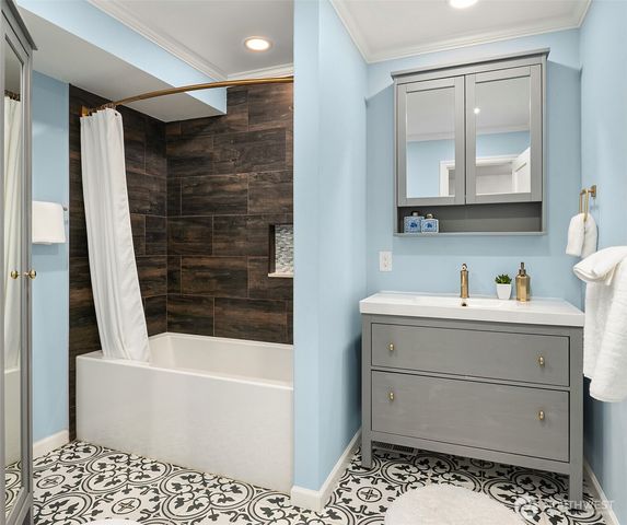 20819 NE 25th Street, Sammamish, WA 98074