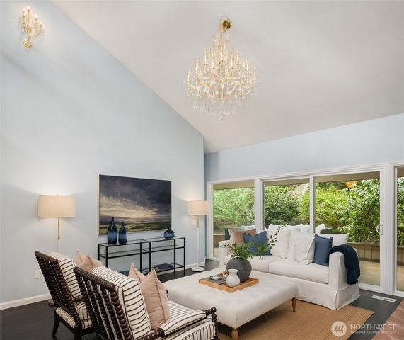 20819 NE 25th Street, Sammamish, WA 98074