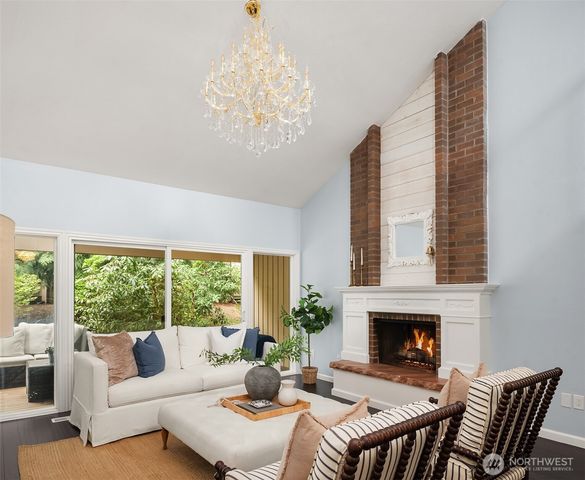 20819 NE 25th Street, Sammamish, WA 98074