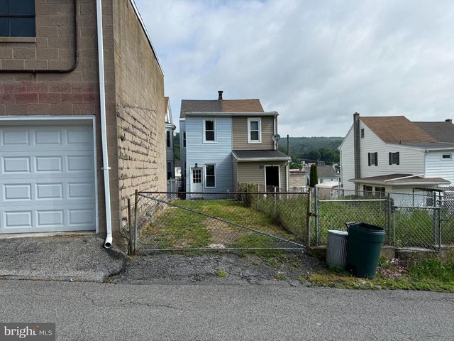 1218 SPRUCE ST, Ashland, PA 17921