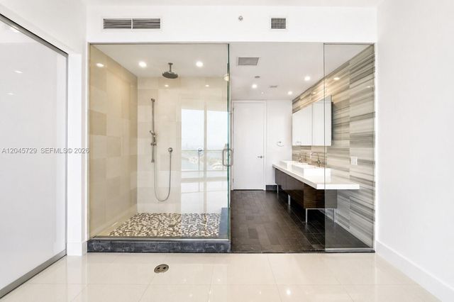 1100 Biscayne Boulevard 4402, Miami, FL 33132
