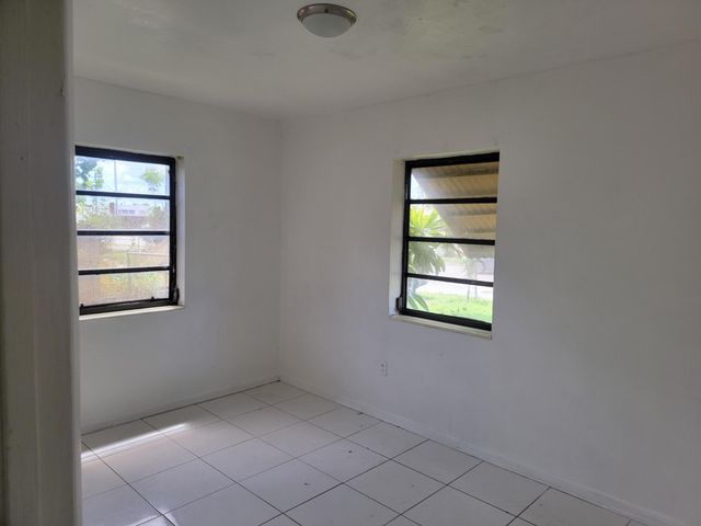 275 NW 187th Street, Miami Gardens, FL 33169