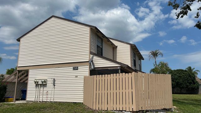 102 Sherwood Circle, Jupiter, FL 33458