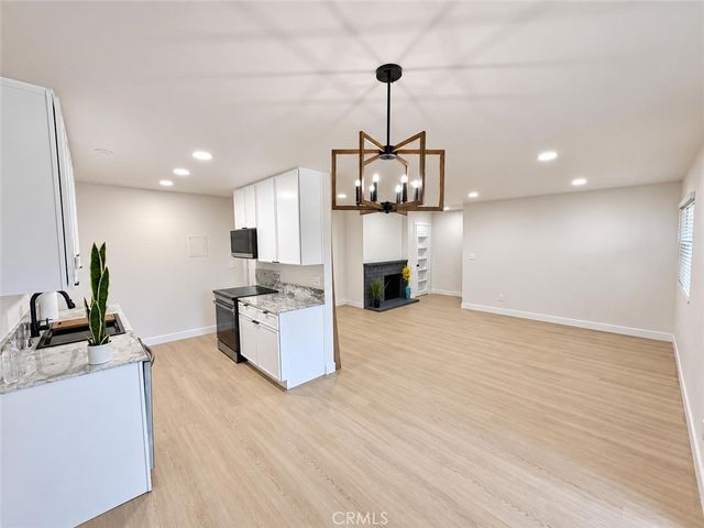 17574 Vandenberg 11, Tustin, CA 92780