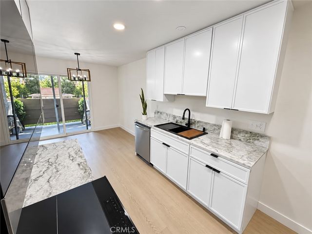 17574 Vandenberg 11, Tustin, CA 92780