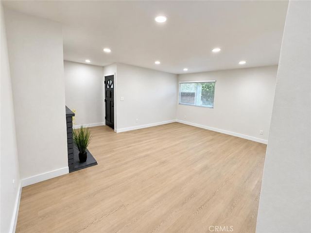 17574 Vandenberg 11, Tustin, CA 92780