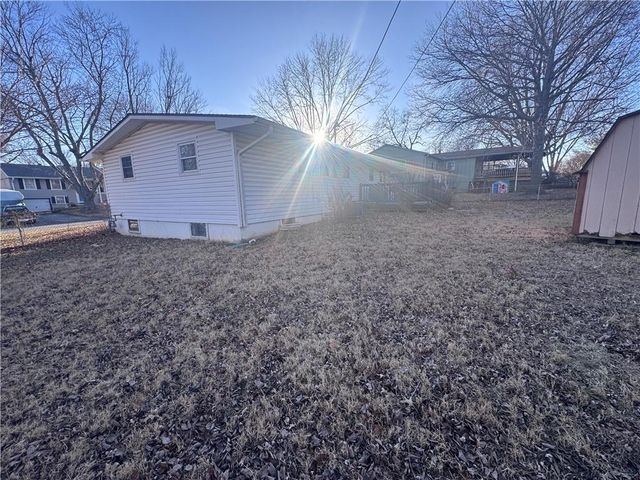 834 N Ponca Drive, Independence, MO 64056