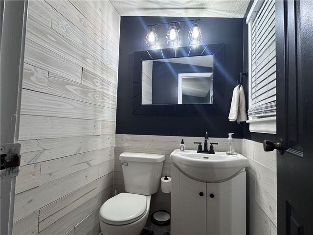 834 N Ponca Drive, Independence, MO 64056