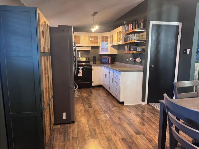 834 N Ponca Drive, Independence, MO 64056