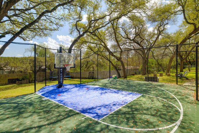 205 Mcconnell DR, West Lake Hills, TX 78746