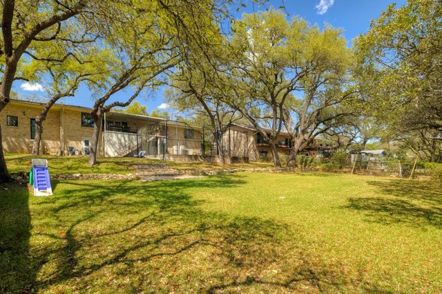 205 Mcconnell DR, West Lake Hills, TX 78746