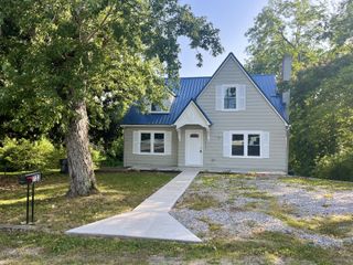 733 E Spring St, Cookeville, TN 38501