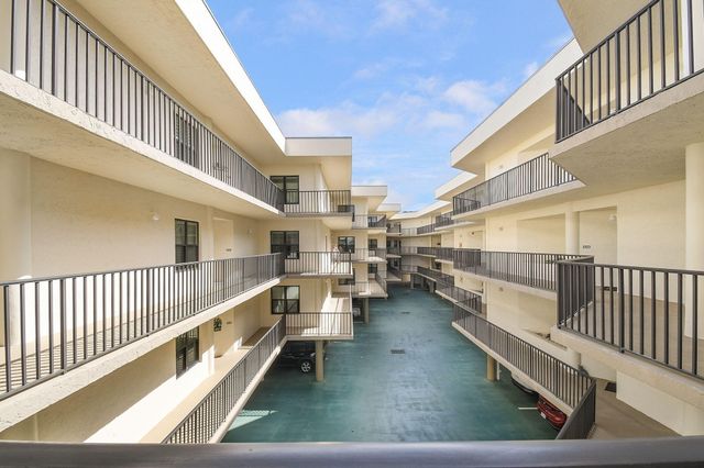 221 NE Plantation Road 316, Hutchinson Island, FL 34996