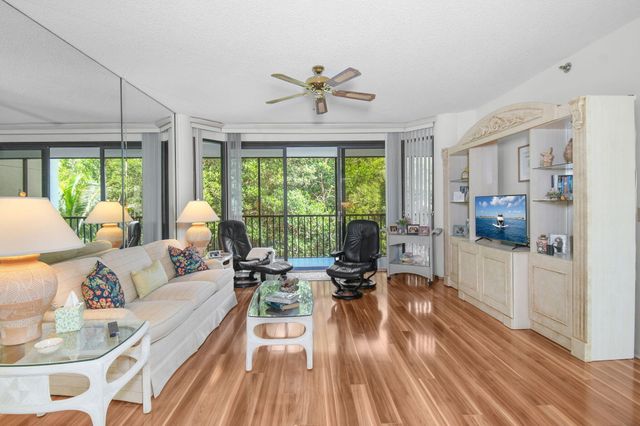 221 NE Plantation Road 316, Hutchinson Island, FL 34996