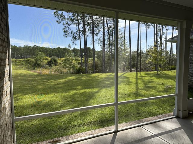 961 N Coastal Breeze Drive, Freeport, FL 32439