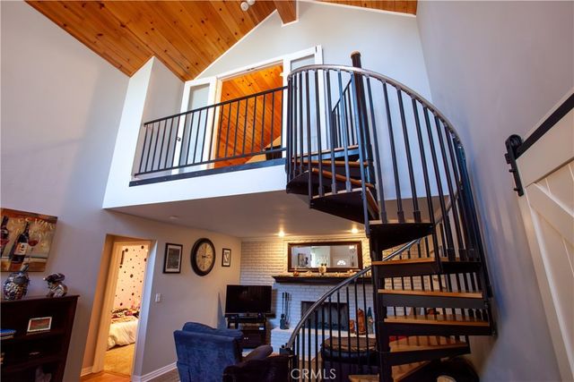 31384 Onacrest, Running Springs, CA 92382