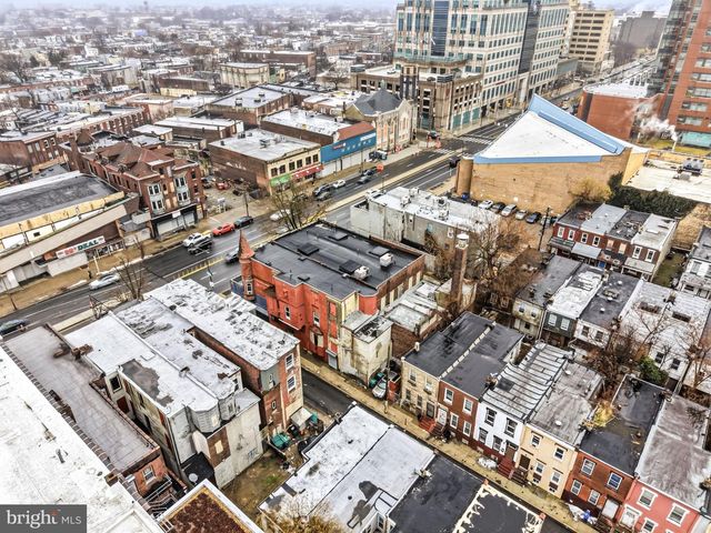 1402 W PACIFIC ST, Philadelphia, PA 19140