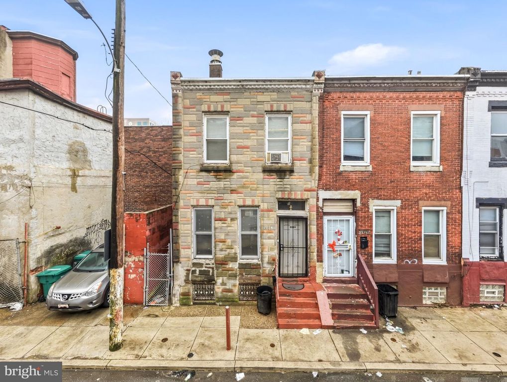 1402 W PACIFIC ST, Philadelphia, PA 19140