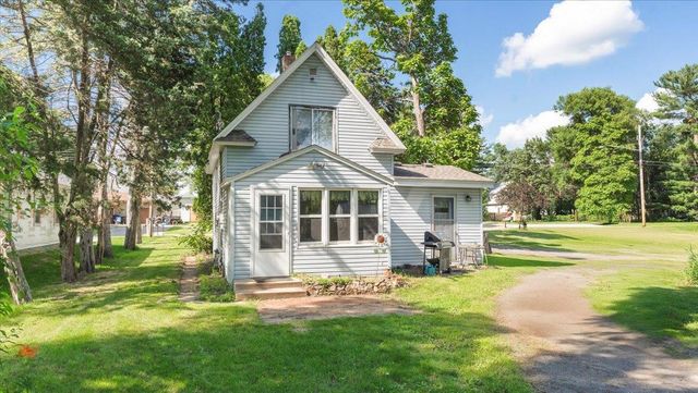205 Broadway Street SE, Isanti, MN 55040